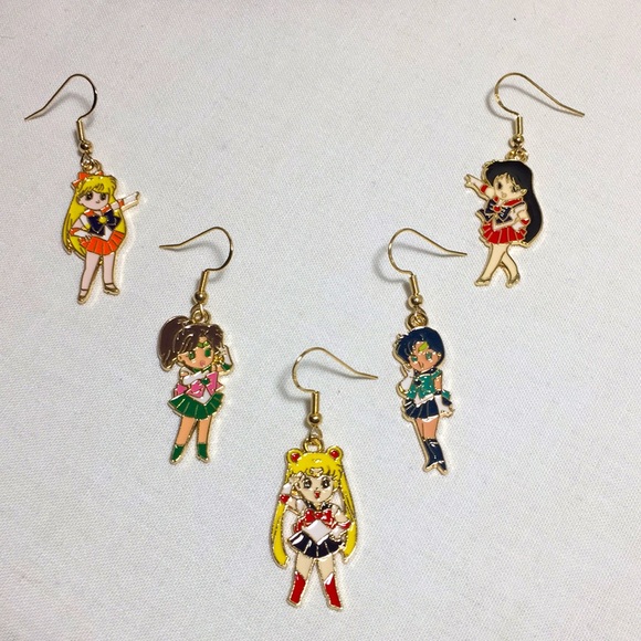 🍏50% OFF/3+...Set of 5 Sailor Moon Characters and 2 Cats Earrings - Picture 3 of 13